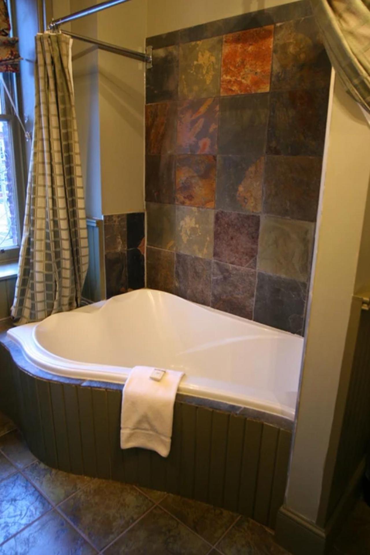 Fairholm Boutique Inns Charlottetown Bilik gambar